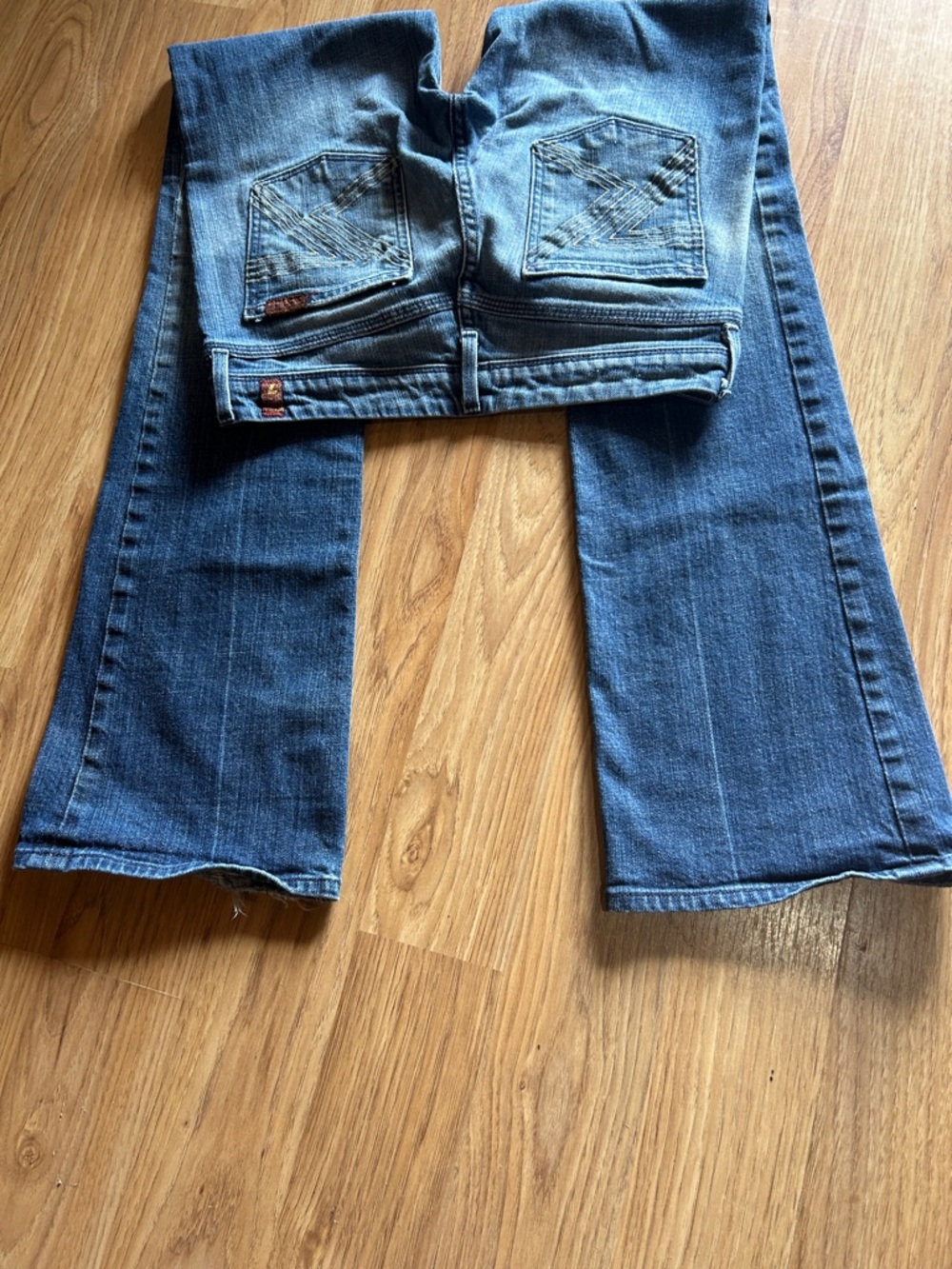 7 For All Mankind Women's FLYNT Flare Leg Jeans   Size 27 - Picture 4 of 6